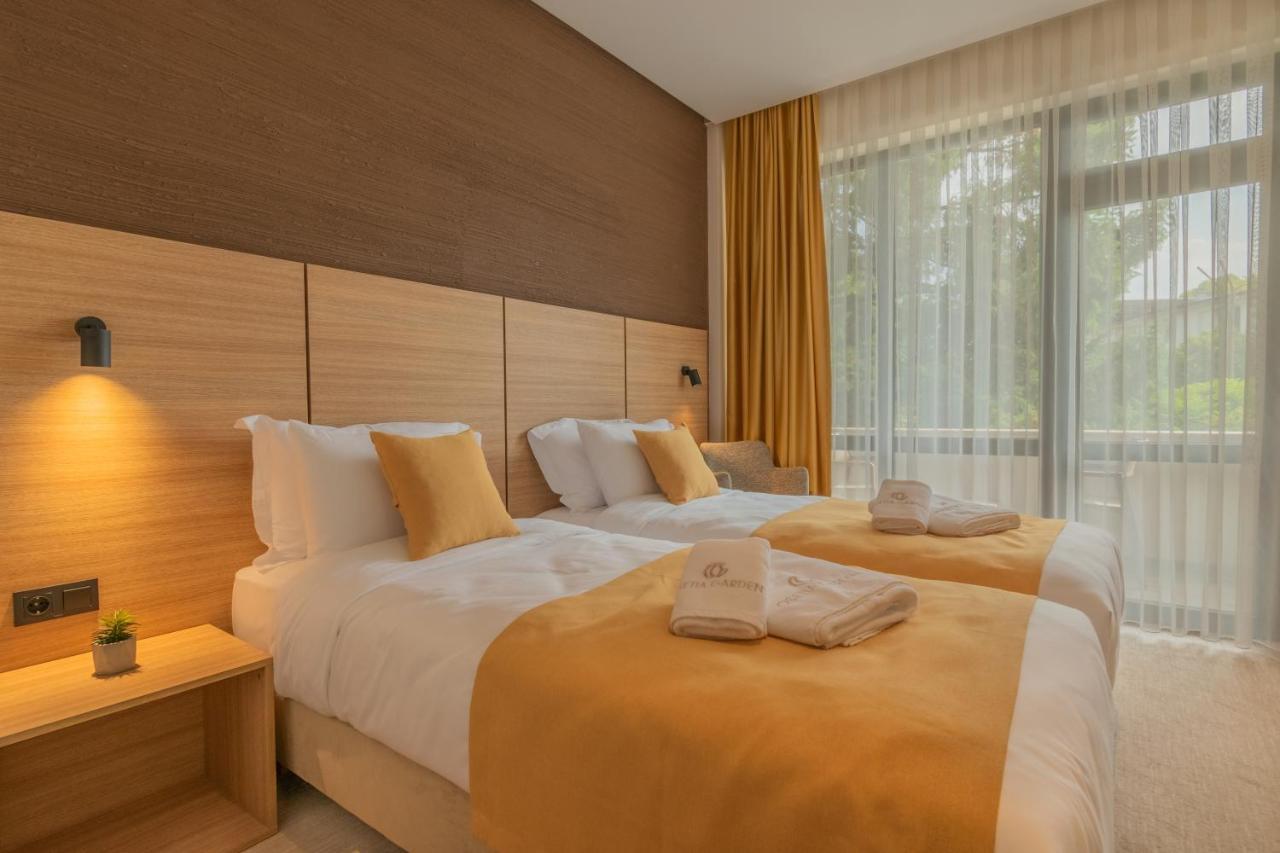 Hotel Osetia Garden Momčilgrad Exteriér fotografie